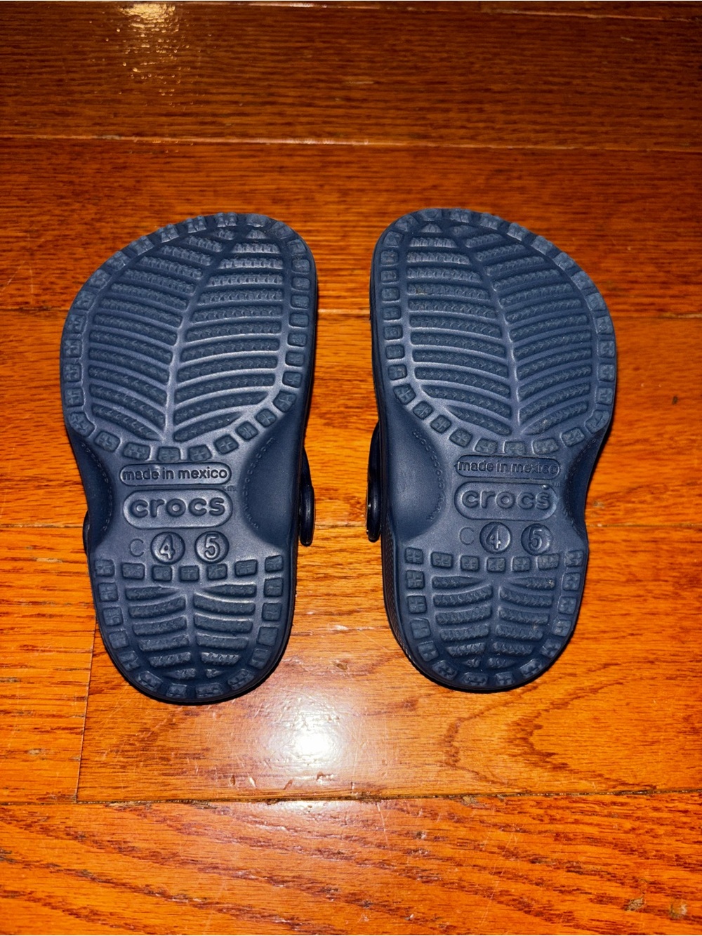 Infant crocs - Picture 2 of 3